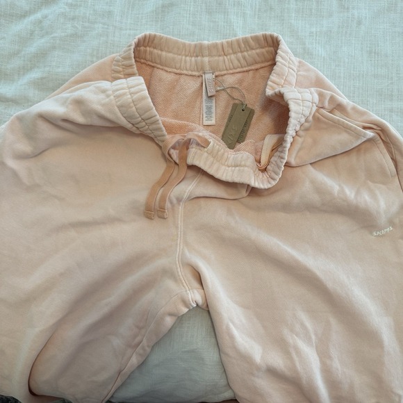 SKIMS French Terry Low Rise Straight Leg Pants Large Peach Creamsicle Lounge NWT - Picture 9 of 9